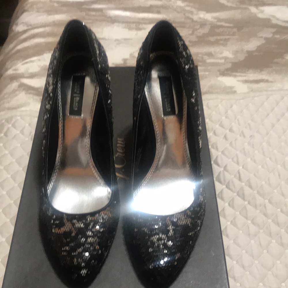 White House Black Market Shoes